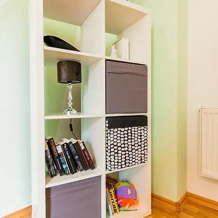 Helle Mit Balkon In Gruenen Innenhof - W-lan, 4 Schlafplaetze Apartment *