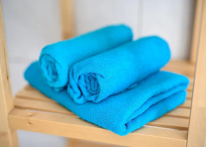 Lägenhet Helle Mit Balkon In Gruenen Innenhof - W-lan, 4 Schlafplaetze Magdeburg